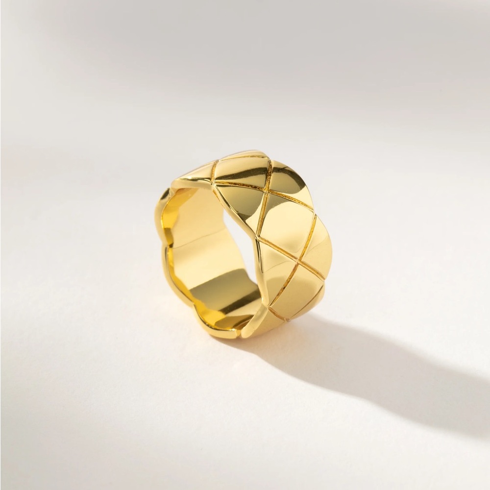 Uncommon James Gold Quilted Ring